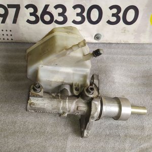 Головний гальмівний циліндр Mercedes Sprinter W906 / VW Crafter (06-18) A0004317601