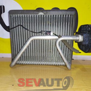 Клапан кондиціонера з радіатором SsangYong Kyron 6811109200