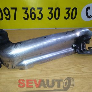 Кришка (захист) випускного колектора права Mercedes 3.0 cdi [OM 642] A6420901241