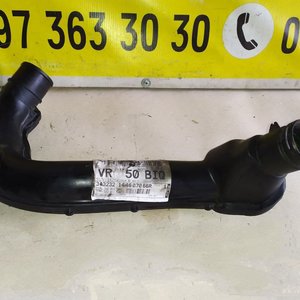 Патрубок інтеркулера лівий Renault Trafic / Opel Vivaro / Nissan Primastar 2.0 dci (00-14) 144607066R