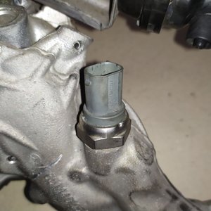 Датчик тиску вихлопних газів 2.2 cdi (OM651) Mercedes Sprinter W906 / Vito W639 / E-Class W212 / C-Class W204 (09-...) A0071530328