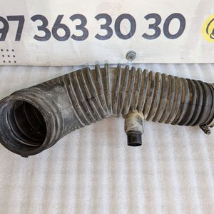 Патрубок повітряного фільтра SsangYong Rexton 2.7 xdi (06-12) 2372108070