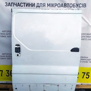 Двері бічні зсувні, ліва глуха Renault Trafic (Vivaro / Primastar) (2000-2014) 7751472219