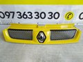 Решітка радіатора Renault Trafic (00-06) 8200204450