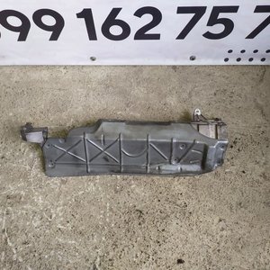 Кронштейн корпуса повітряного фільтра Mercedes E-class W211 OM647 2.7 cdi (02-09) a6470940141
