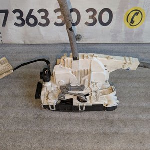 Замок дверей правих бокових Mercedes Sprinter W906 (06-18) A9067304335