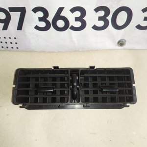 Дефлектор центральний Mercedes Sprinter / Volkswagen LT (95-06) 9018310130