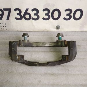 Скоба переднього супорта Mercedes Sprinter W906 (06-18) A0004207515