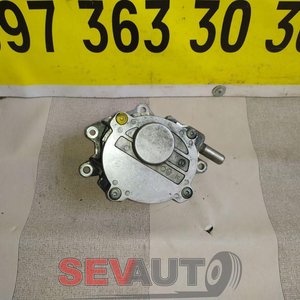 Вакуумний насос 3.0 cdi Mercedes E-Class W211 / R-Class W251 / ML W164 / Jeep Grand Cherokee A6422300165