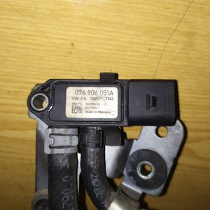 Датчик тиску вихлопних газів VW Caddy / Crafter / T-5 / Passat B6 - Skoda Octavia A5 - Audi A4 (B7) / A6 (C6) 1.9 / 2.0 / 2.5 tdi (2003-...) 076906051A
