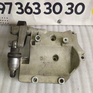Кронштейн компресора кондиціонера SsangYong Rexton 2.7 xdi (01-06) A6652340539