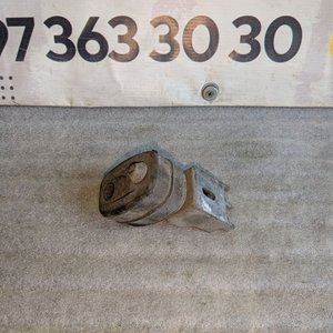 Подушка кронштейн кріплення глушника VW Crafter II 2.0 tdi (16-...) 5Q0253144E