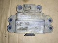 Подушка (опора) двигуна ліва VW Caddy / Touran (04-15) 1K0199555M