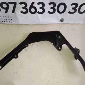 Кронштейн впускного колектора Mercedes E-Class (W211) / C-Class (W203) 2.2 / 2.7 cdi (00-09) a6110981929