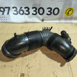 Патрубок повітряного фільтра 2.0 tdi VW Caddy / Passat B6, B7 (05-15) 3C0129654AH