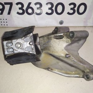 Кронштейн двигуна з подушкою (правий) 2.0 TDI VW Crafter (11-16) 03L199308A