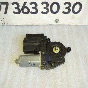 Моторчик стеклоподъемника передний левый VW T-5 (03-15) 7H1959801