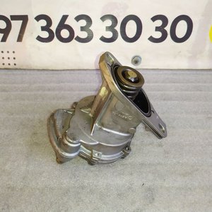 Вакуумний насос 2.5 tdi VW Crafter (06-11) / LT / T-4 2.5 tdi (96-06) 074145100A